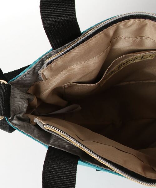 favori(ファヴォリ)の「EM:Favori インカラー2WAY 舟型 ミニショルダー トートバッグ(ショルダーバッグ・レディース・ターコイズブルー/カーキ/オレンジ/ネイビー/ベージュ/ブラック・FREE)」の11枚目の写真