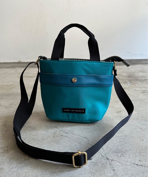 favori(ファヴォリ)の「EM:Favori インカラー2WAY 舟型 ミニショルダー トートバッグ(ショルダーバッグ・レディース・ターコイズブルー/カーキ/オレンジ/ネイビー/ベージュ/ブラック・FREE)」の18枚目の写真