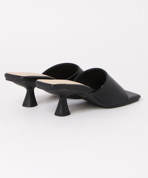 ANAP（アナップ）の「スクエアミュールサンダル（サンダル・レディース・ブラック/オフホワイト/ブルー・M/S/L）」の5枚目の写真