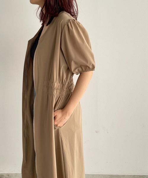 210nouve（トゥージュヌーブ）の「2WAYジップアップギャザーワンピース（シャツワンピース・レディース・ブラック/ベージュ・FREE）」の13枚目の写真
