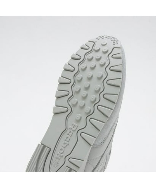 Reebok(リーボック)の「クラシックレザー / CLASSIC LEATHER(スニーカー・レディース・アイボリー/グレー・26.0cm/23.0cm/22.5cm/25.0cm/25.5cm/24.5cm/24.0cm/23.5cm)」の5枚目の写真