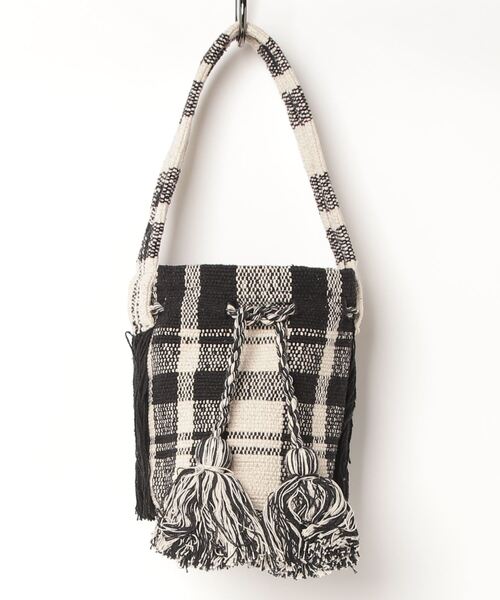 MAISON mou（メゾンムー）の「【Swaraj/スワラージ】JQ bucket Tote（トートバッグ・レディース・ブラック/ブラック系その他2/ホワイト系その他2/その他35/ホワイト系その他・FREE）」の5枚目の写真