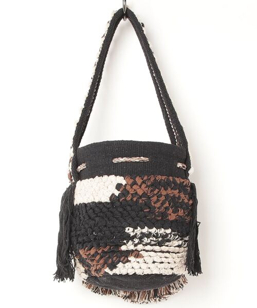 MAISON mou（メゾンムー）の「【Swaraj/スワラージ】JQ bucket Tote（トートバッグ・レディース・ブラック/ブラック系その他2/ホワイト系その他2/その他35/ホワイト系その他・FREE）」の6枚目の写真