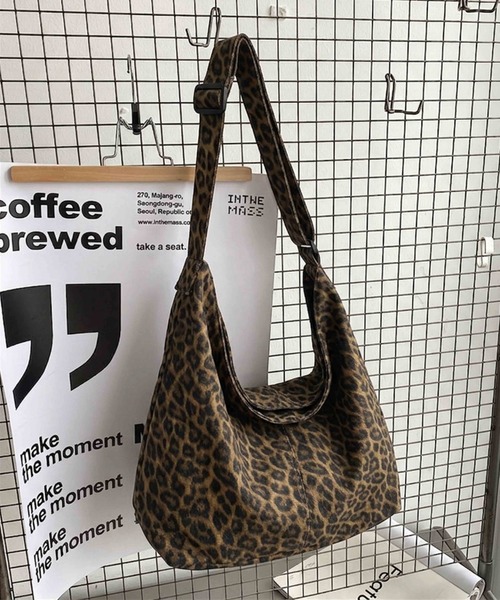 Lilamusant(リラミュゾン)の「【Un】【it】【Lilamusant(リラミュゾン)】ニュースペーパーバッグ コットン キャンバス ヴィンテージ ショルダー(ショルダーバッグ・レディース・グリーン/レッド/ブラック/ナチュラル/ブルー/グリーン系その他/グレー/インディゴブルー/カモフラージュ/イエロー系その他・FREE)」の11枚目の写真
