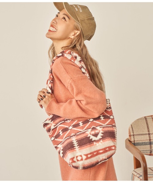 anap mimpi（アナップミンピ）の「オルテガ フリース ボア トートバック（トートバッグ・レディース・ブラック/ピンク・FREE）」の8枚目の写真