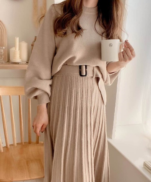 aquagarage(アクアガレージ)の「ベルト付きニットセットアップ 3点セット(ニット/セーター・レディース・チャコール/ベージュ・M/L)」の5枚目の写真