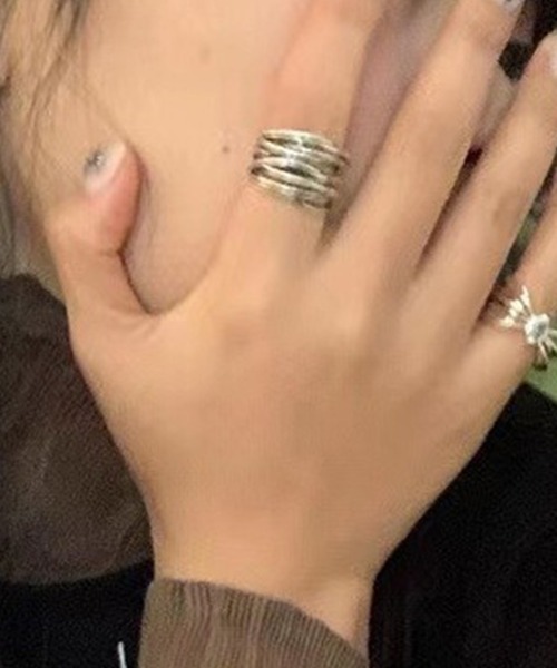 LYEON（リヨン）の「コイルデザインリング（リング・レディース・シルバー/ゴールド・FREE）」の3枚目の写真