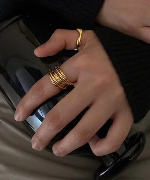 LYEON（リヨン）の「コイルデザインリング（リング・レディース・シルバー/ゴールド・FREE）」の7枚目の写真