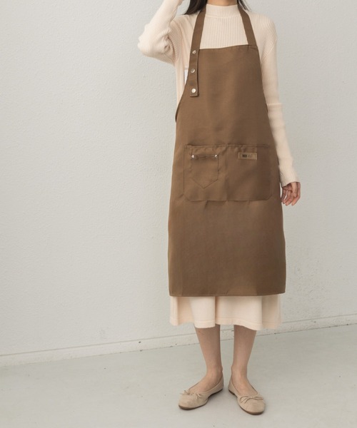 MAISON DE THERESE（メゾン ド テレーズ）の「ホルターネック　ツールポケットエプロン 男女兼用（エプロン・レディース・ブラウン/レッド/オレンジ/ブラック・FREE）」の8枚目の写真