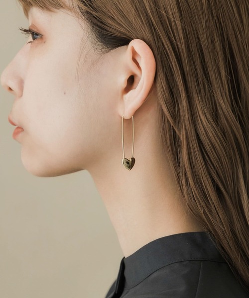 SMELLY(スメリー)の「ハートフックピアス(ピアス(両耳用)・レディース・ゴールド・-)」の3枚目の写真