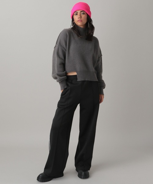 FOREVER 21(フォーエバー トゥエンティーワン)の「ラインワイドパンツ(その他パンツ・レディース・グレー/ブラック・MEDIUM/SMALL)」の20枚目の写真