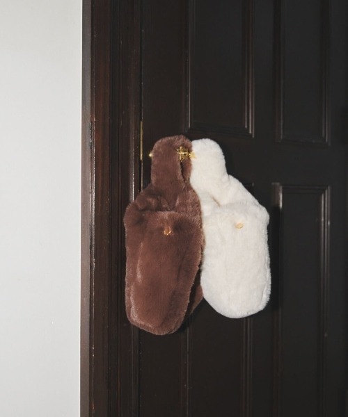 MIRO AMURETTE（ミロアミュレット）の「circle charm ecofur bag/チャーム付きエコファーバック（ハンドバッグ・レディース・ブラウン/ホワイト・FREE）」の12枚目の写真