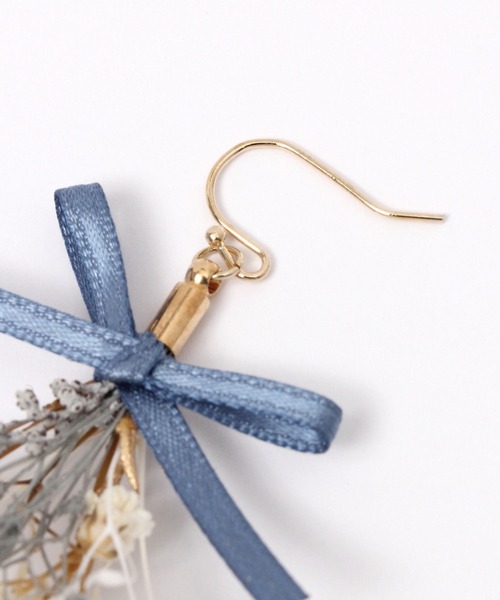 GLOBAL WORK（グローバルワーク）の「MADE IN JAPANドライフラワーピアス/993085（ピアス（両耳用）・レディース・ベージュ/ホワイト×シルバー/ブルー/ホワイト×ゴールド/ホワイト・FREE）」の6枚目の写真