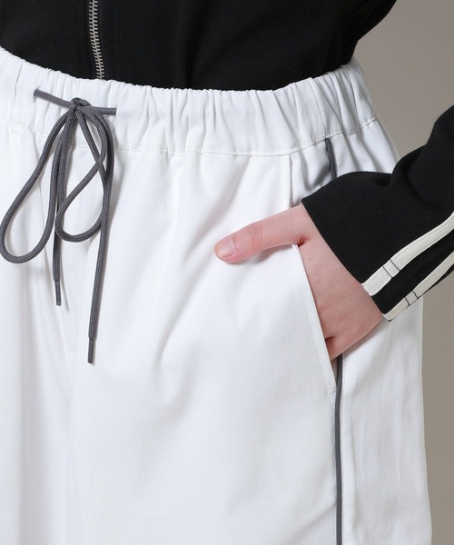 3.3 Field Trip （3.3フィールドトリップ）の「3.3 Field Trip／サイドラインパンツ（その他パンツ・レディース・ホワイト/チャコール/グレー/ブルー/ブラック・MEDIUM/LARGE）」の21枚目の写真