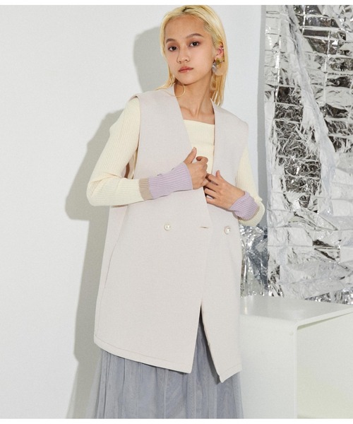 Settimissimo（セッティミッシモ）の「パールボタン スポンジリバー ジレ ベスト（ベスト・レディース・ベージュ/ブラック・M）」の15枚目の写真