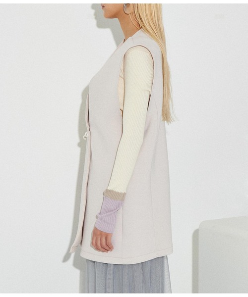 Settimissimo（セッティミッシモ）の「パールボタン スポンジリバー ジレ ベスト（ベスト・レディース・ベージュ/ブラック・M）」の8枚目の写真