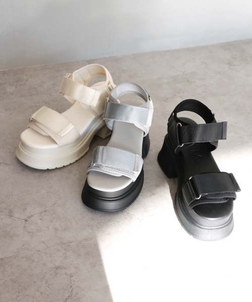 VIVIAN(ヴィヴィアン)の「厚底プラットフォームベルクロダッドサンダル(サンダル・レディース・グレー/ブラック/アイボリー・S/M/L)」の8枚目の写真