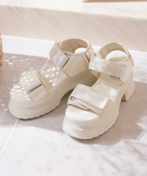 VIVIAN(ヴィヴィアン)の「厚底プラットフォームベルクロダッドサンダル(サンダル・レディース・グレー/ブラック/アイボリー・S/M/L)」の10枚目の写真