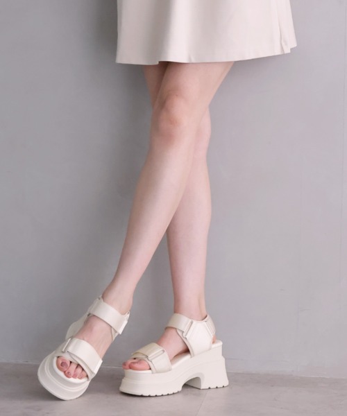 VIVIAN(ヴィヴィアン)の「厚底プラットフォームベルクロダッドサンダル(サンダル・レディース・グレー/ブラック/アイボリー・S/M/L)」の13枚目の写真