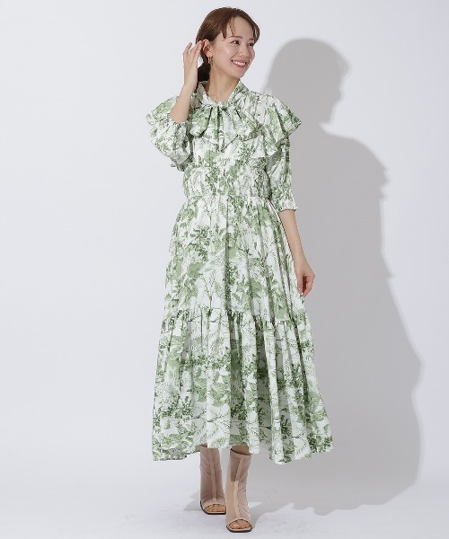 AND COUTURE（アンドクチュール）の「ボタニカル柄ボウタイ