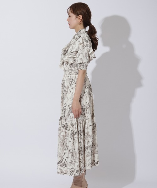 AND COUTURE（アンドクチュール）の「ボタニカル柄ボウタイリボン
