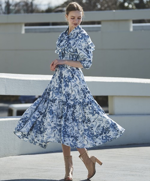 AND COUTURE（アンドクチュール）の「ボタニカル柄ボウタイリボン