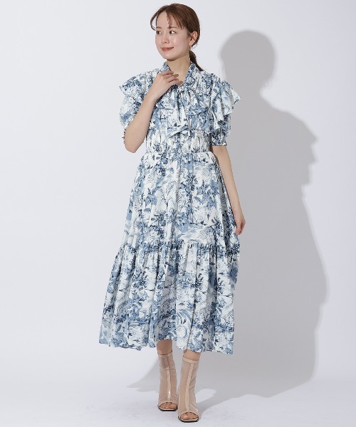 AND COUTURE（アンドクチュール）の「ボタニカル柄ボウタイリボン
