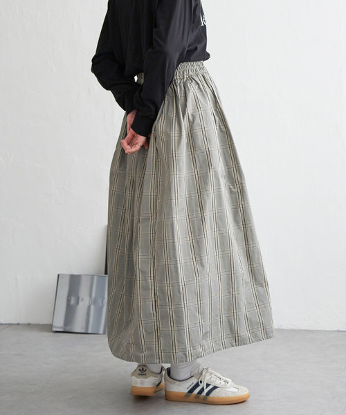 VENCEEXCHANGE（ヴァンスエクスチェンジ）の「タフタチェックギャザースカート（スカート・レディース・ネイビー/ブラック/ホワイト/レッド系/ストライプ/レッド/グレー系その他/グレー/オレンジ系/チャコール/ブルー系/チェック・FREE）」の11枚目の写真