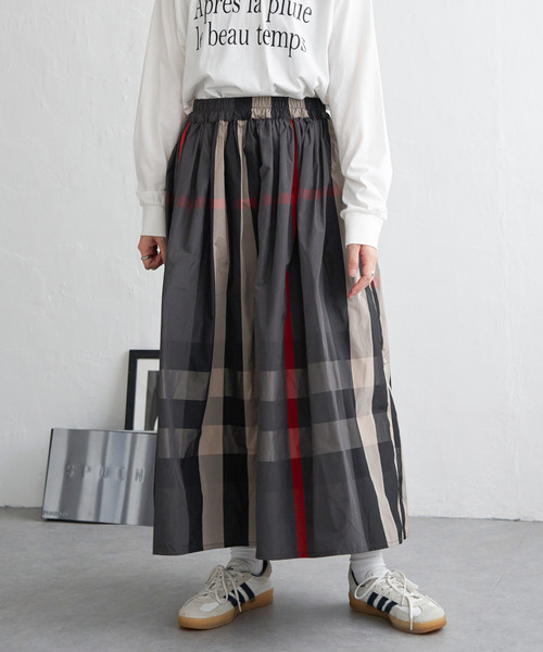 VENCEEXCHANGE（ヴァンスエクスチェンジ）の「タフタチェックギャザースカート（スカート・レディース・ネイビー/ブラック/ホワイト/レッド系/ストライプ/レッド/グレー系その他/グレー/オレンジ系/チャコール/ブルー系/チェック・FREE）」の5枚目の写真
