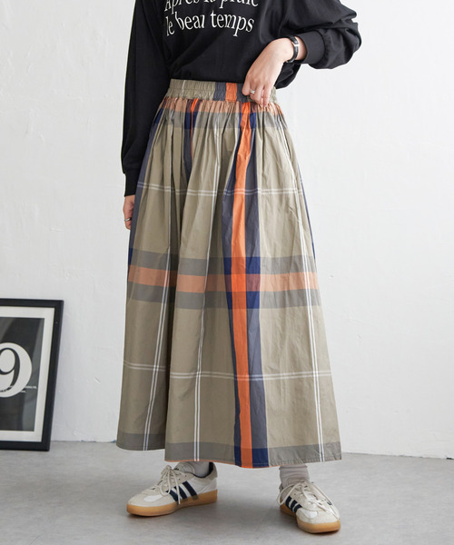 VENCEEXCHANGE（ヴァンスエクスチェンジ）の「タフタチェックギャザースカート（スカート・レディース・ネイビー/ブラック/ホワイト/レッド系/ストライプ/レッド/グレー系その他/グレー/オレンジ系/チャコール/ブルー系/チェック・FREE）」の15枚目の写真