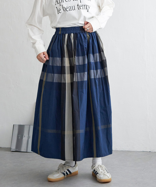 VENCEEXCHANGE（ヴァンスエクスチェンジ）の「タフタチェックギャザースカート（スカート・レディース・ネイビー/ブラック/ホワイト/レッド系/ストライプ/レッド/グレー系その他/グレー/オレンジ系/チャコール/ブルー系/チェック・FREE）」の22枚目の写真