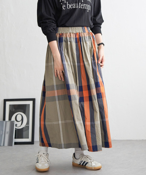 VENCEEXCHANGE（ヴァンスエクスチェンジ）の「タフタチェックギャザースカート（スカート・レディース・ネイビー/ブラック/ホワイト/レッド系/ストライプ/レッド/グレー系その他/グレー/オレンジ系/チャコール/ブルー系/チェック・FREE）」の13枚目の写真