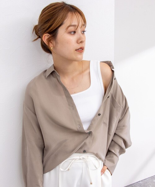 NOLLEY’S Sophi(ノーリーズソフィ)の「コンパクトベアテレコ2WAYタンクトップ(タンクトップ・レディース・グレイッシュベージュ/ブラック/オフホワイト・FREE)」の11枚目の写真
