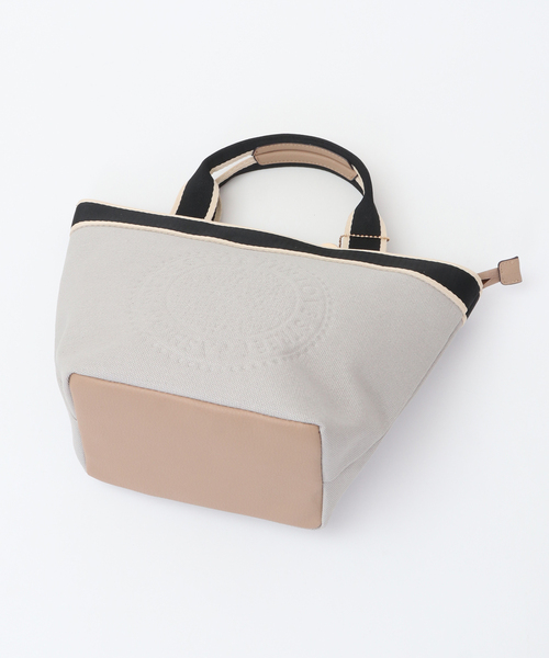 SOFFITTO（ソフィット）の「サークル型押しトートバック(取り扱い店舗限定)（トートバッグ・レディース・キナリ/グレー/ライトベージュ/サックスブルー/カーキ/マスタード・FREE）」の9枚目の写真