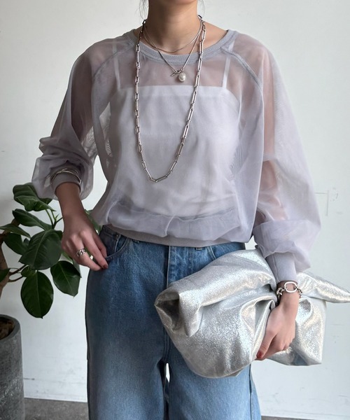 DouDou(ドゥドゥ)の「【WEB限定】チュールラウンドネックプルオーバー(Tシャツ/カットソー・レディース・ブラック/グレー/ネイビー・FREE)」の2枚目の写真