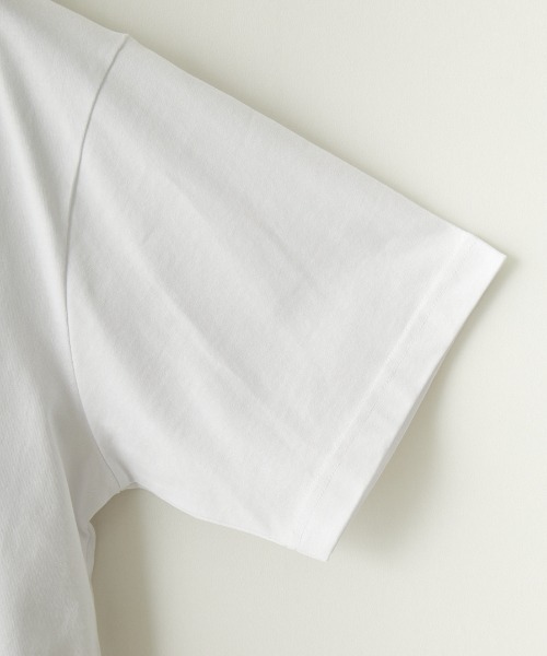 POLeR（ポーラー）の「[POLeR/ポーラー] 別注 POPPY フラワーバックプリント ショートスリーブTシャツ（Tシャツ/カットソー・レディース・ホワイト/ブルー/ブラック・M/L）」の9枚目の写真