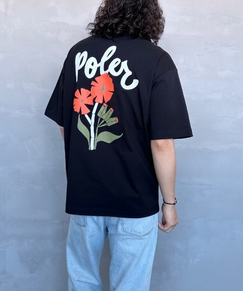 POLeR（ポーラー）の「[POLeR/ポーラー] 別注 POPPY フラワーバックプリント ショートスリーブTシャツ（Tシャツ/カットソー・レディース・ホワイト/ブルー/ブラック・M/L）」の12枚目の写真
