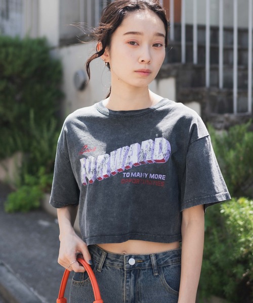 WEGO（ウィゴー）の「WEGO/ヴィンテージウォッシュショートT（Tシャツ/カットソー・レディース・スミクロ/その他1/その他2/グレー系その他/その他3/その他5/その他6/その他4/その他7/その他8・FREE）」の5枚目の写真