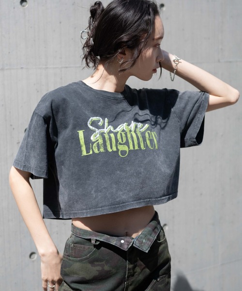 WEGO（ウィゴー）の「WEGO/ヴィンテージウォッシュショートT（Tシャツ/カットソー・レディース・スミクロ/その他1/その他2/グレー系その他/その他3/その他5/その他6/その他4/その他7/その他8・FREE）」の2枚目の写真