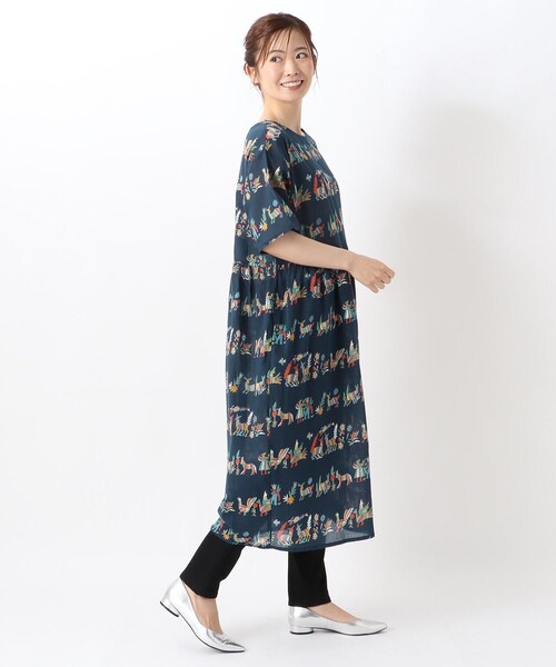 one'sterrace(ワンズテラス)の「オトミ半袖2WAYワンピース(ワンピース・レディース・ネイビー系5/レッド系9・00)」の6枚目の写真