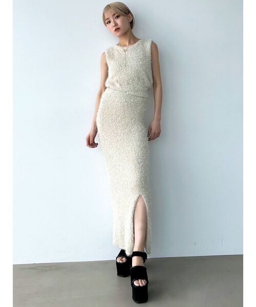 EMODA（エモダ）の「フラッフィーニットマキシスカート（スカート・レディース・アイボリー/グレー/ブラック・FREE）」の22枚目の写真