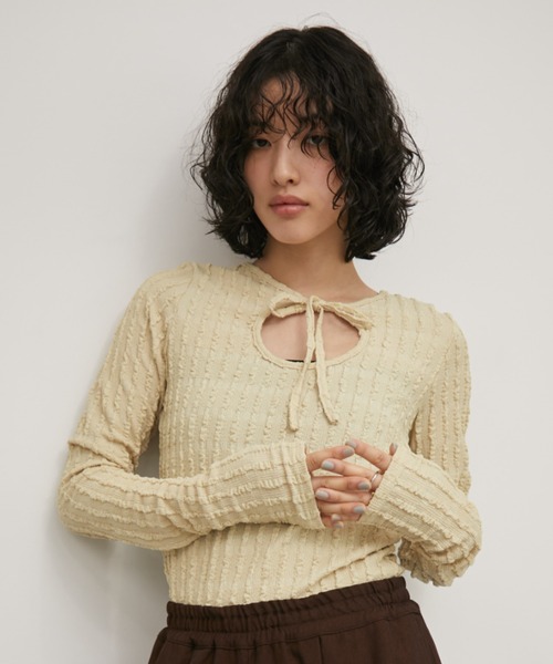 Aunt Marie's(アントマリーズ)の「ジャガードバックオープンロングスリーブトップ【前後2WAY】(Tシャツ/カットソー・レディース・ホワイト/イエロー/ブラック・FREE)」の4枚目の写真