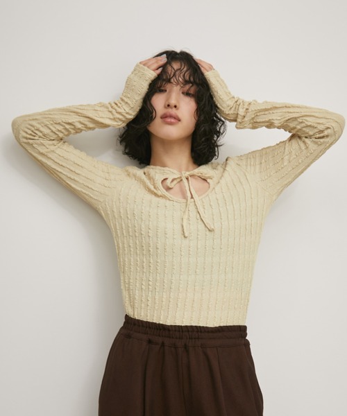 Aunt Marie's(アントマリーズ)の「ジャガードバックオープンロングスリーブトップ【前後2WAY】(Tシャツ/カットソー・レディース・ホワイト/イエロー/ブラック・FREE)」の6枚目の写真