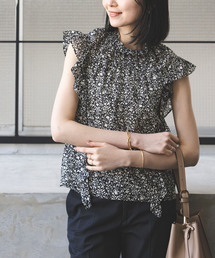 Noble | 《追加3》モノトーンフラワープリントノースリブラウス(シャツ/ブラウス)