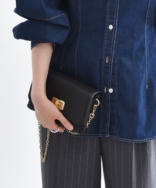 quaranciel(カランシエル)の「quaranciel: 3way チェーン付 ミニ ショルダー ポシェット(ショルダーバッグ・レディース・ベージュ/ブラック/ワイン・ONE SIZE)」の1枚目の写真