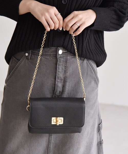 quaranciel(カランシエル)の「quaranciel: 3way チェーン付 ミニ ショルダー ポシェット(ショルダーバッグ・レディース・ベージュ/ブラック/ワイン・ONE SIZE)」の5枚目の写真