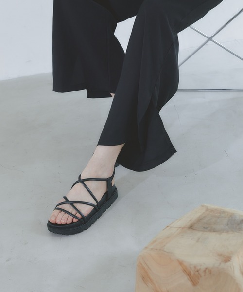 BARRETTA(バレッタ)の「クロスストラップ厚底サンダル(サンダル・レディース・ブラック・36/37)」の8枚目の写真