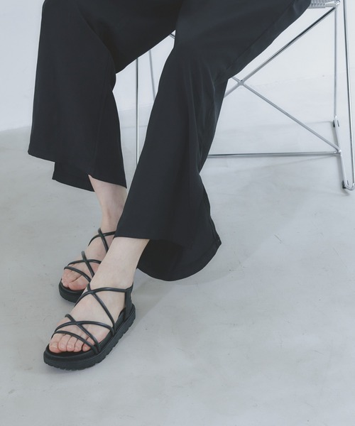 BARRETTA(バレッタ)の「クロスストラップ厚底サンダル(サンダル・レディース・ブラック・36/37)」の9枚目の写真