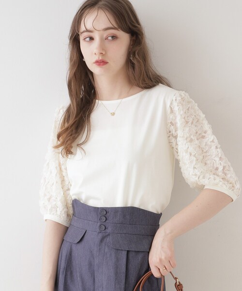 couture brooch(クチュールブローチ)の「◆【二の腕カバー】シフォンエンブロチュール袖カットソー(Tシャツ/カットソー・レディース・ブラック/オフホワイト・38/42)」の6枚目の写真