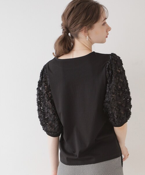 couture brooch(クチュールブローチ)の「◆【二の腕カバー】シフォンエンブロチュール袖カットソー(Tシャツ/カットソー・レディース・ブラック/オフホワイト・38/42)」の19枚目の写真